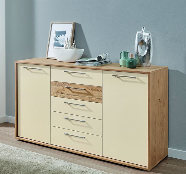 Kommode in Balkeneiche