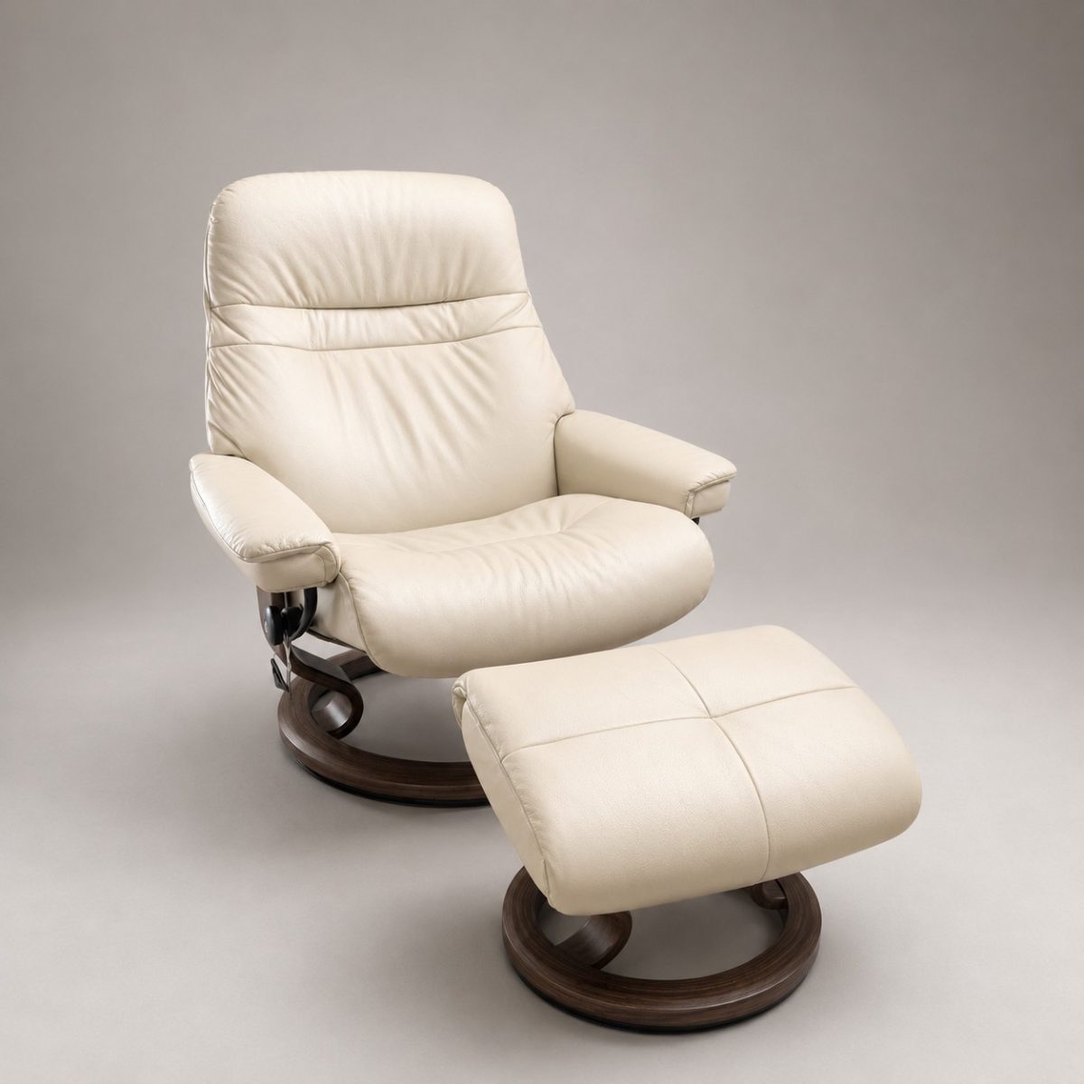 Sessel SUNRISE L Classic mit Hocker Leder Batick cream